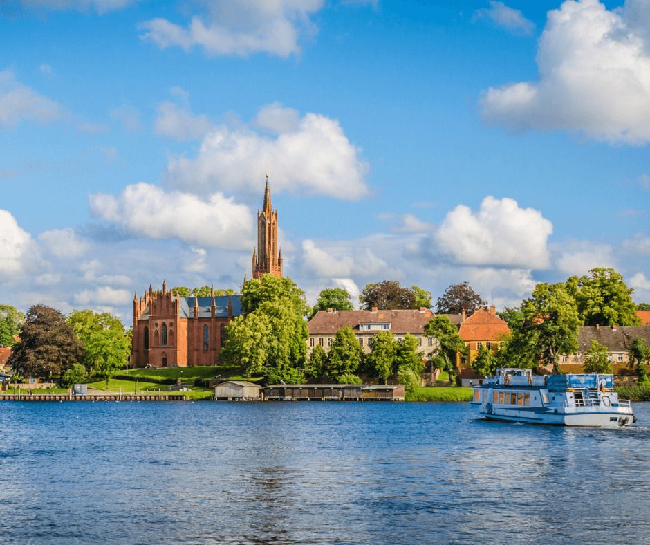 Hausboot mieten auf der Mecklenburgischen Seenplatte